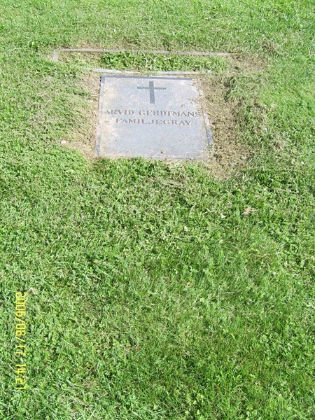 Grave number: F 04    24-25
