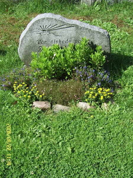 Grave number: F 07    27