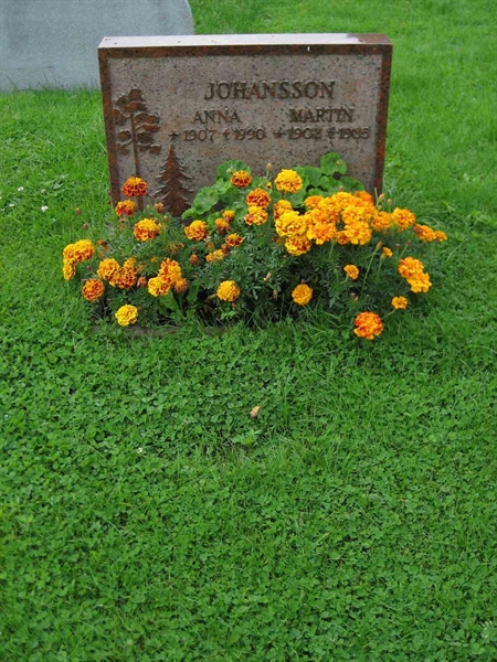 Grave number: F 10   114