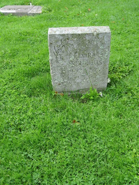 Grave number: F 10    93