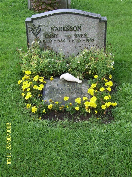Grave number: F 07   115