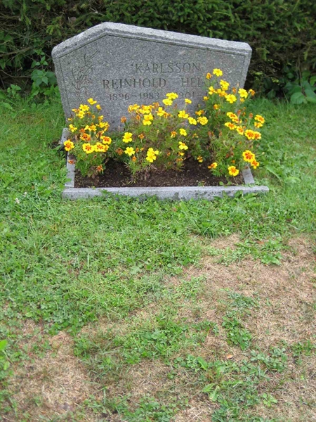 Grave number: F 08    25