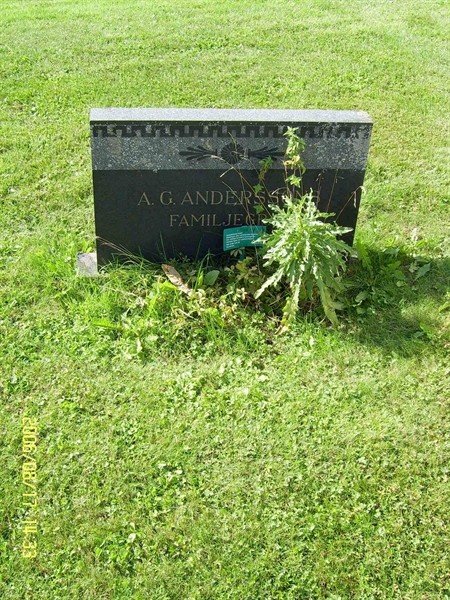 Grave number: F 04   111-112
