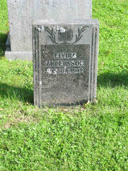 Grave number: F 17   122