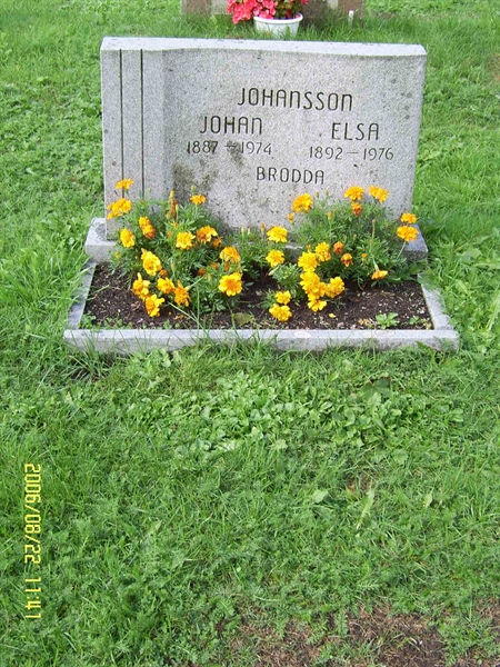 Grave number: F 07    92