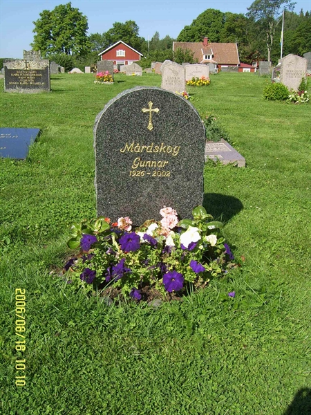 Grave number: F 04   141-142