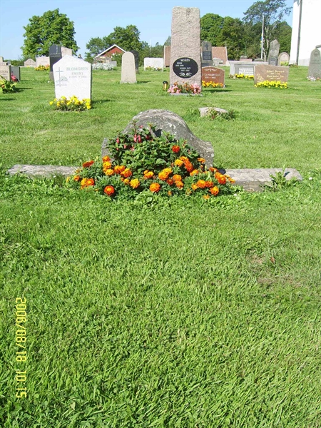 Grave number: F 04   201-202