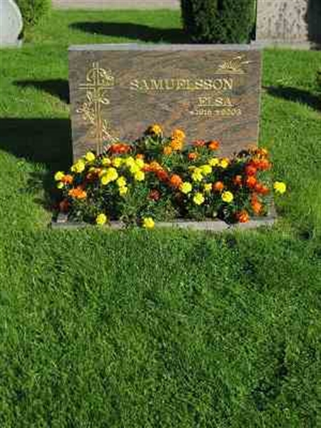 Grave number: F 19   197-198