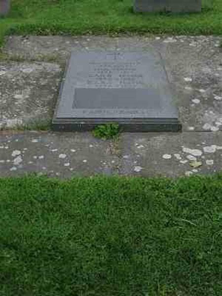 Grave number: F 08   131-132