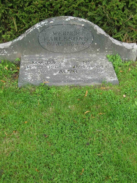 Grave number: F 15    12-13