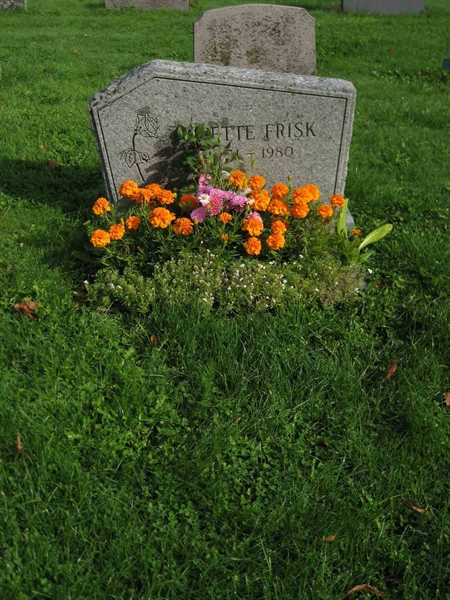 Grave number: F 10    35