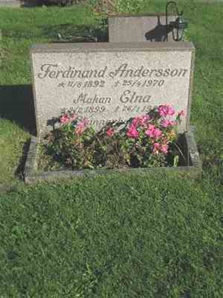 Grave number: F 19   199-200