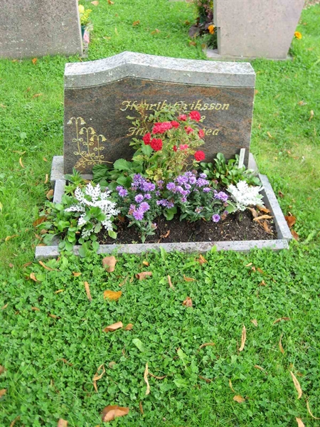 Grave number: F 13    13