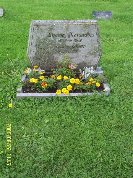 Grave number: F 07   130