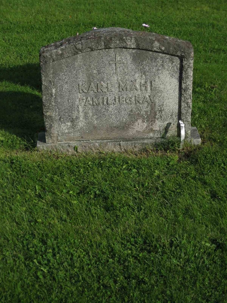 Grave number: F 18   121