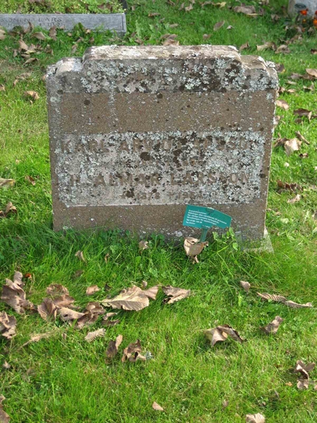 Grave number: K   111-112