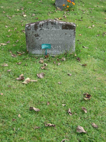 Grave number: K   129-130