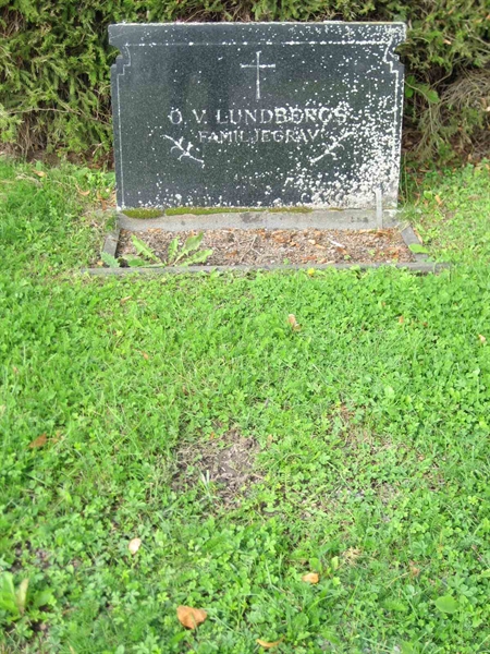Grave number: F 15    21-23