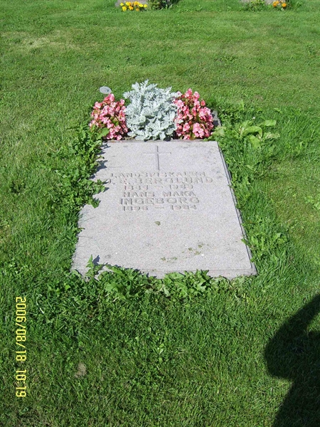Grave number: F 04   240-241
