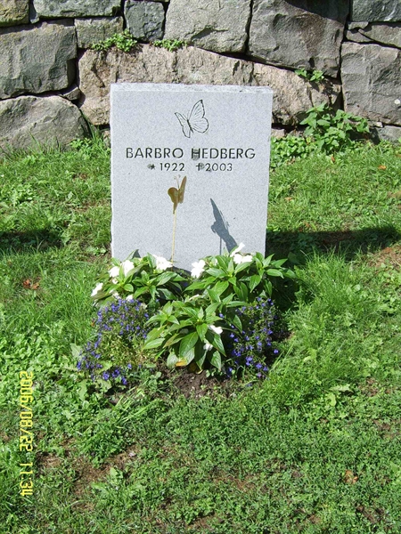 Grave number: F 07    32