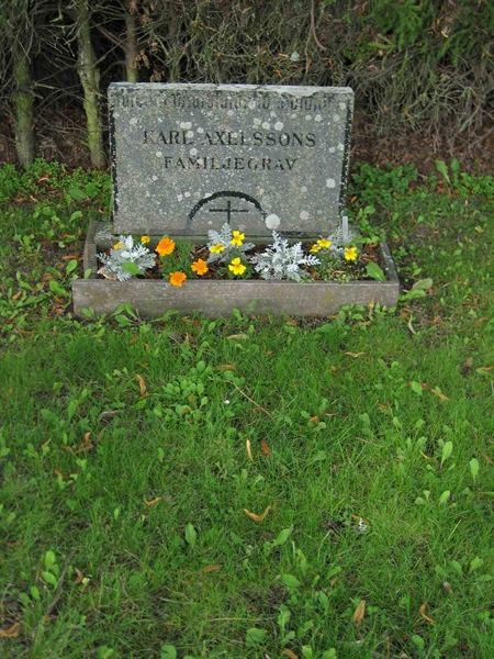 Grave number: F 15     4-5