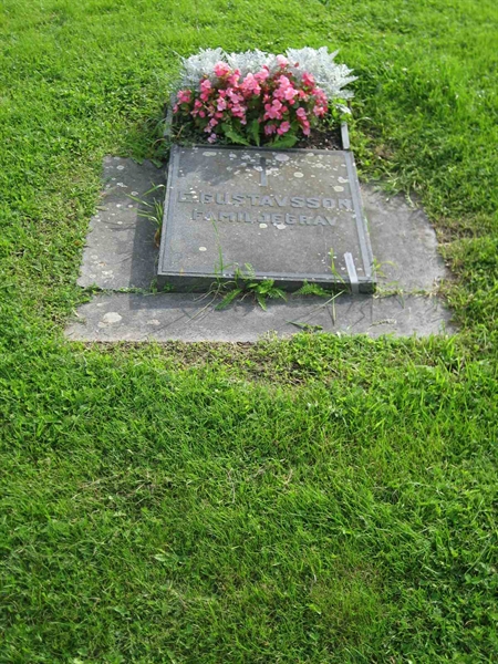 Grave number: F 18    10-11