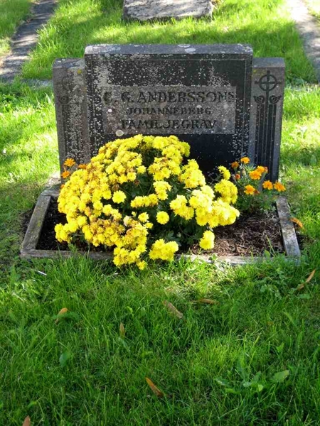 Grave number: T C    40-41
