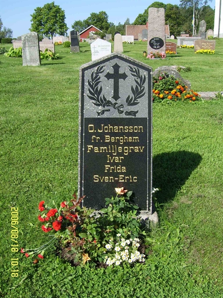 Grave number: F 04   228-229