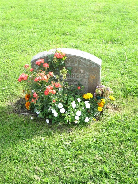 Grave number: F 18    26-27
