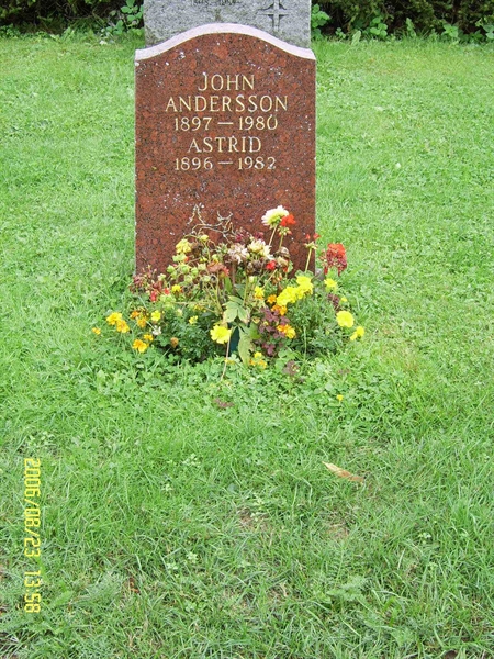 Grave number: F 09    29-30