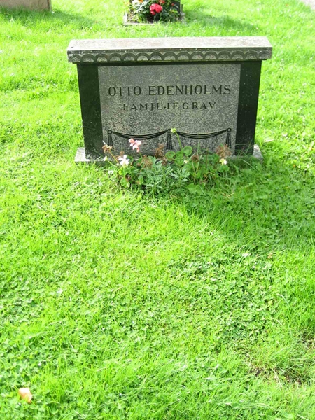 Grave number: F 10   237-238