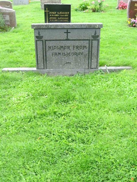 Grave number: F 10   205-206