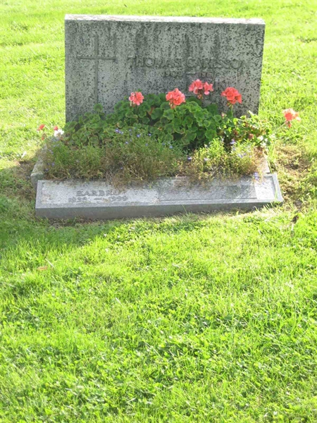Grave number: F 18   100-101