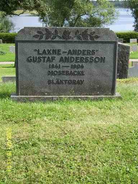 Grave number: F 05    24-26