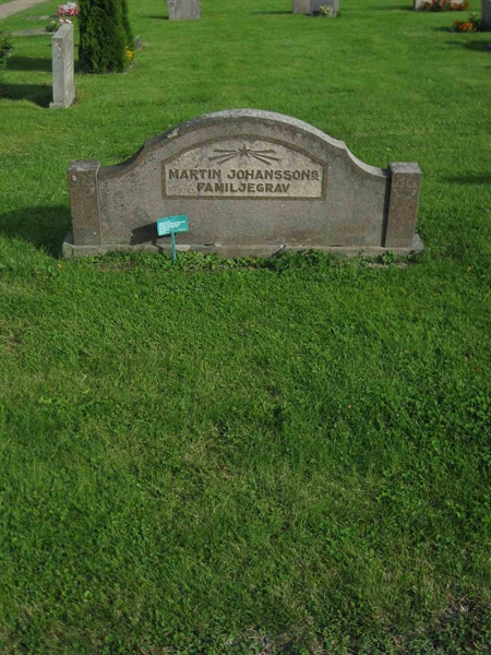 Grave number: F 18    30-31