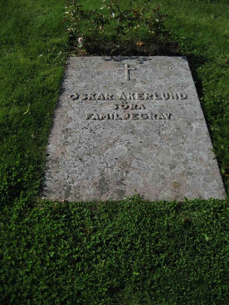 Grave number: F 17    58-59