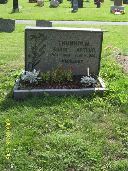 Grave number: F 05    40-41