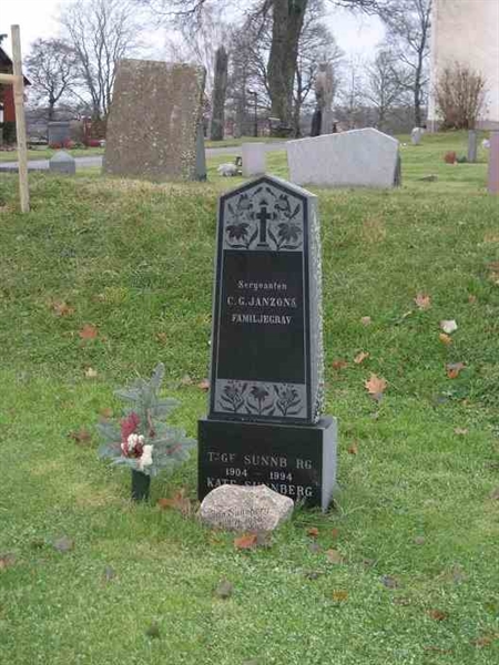Grave number: F 06    45-47