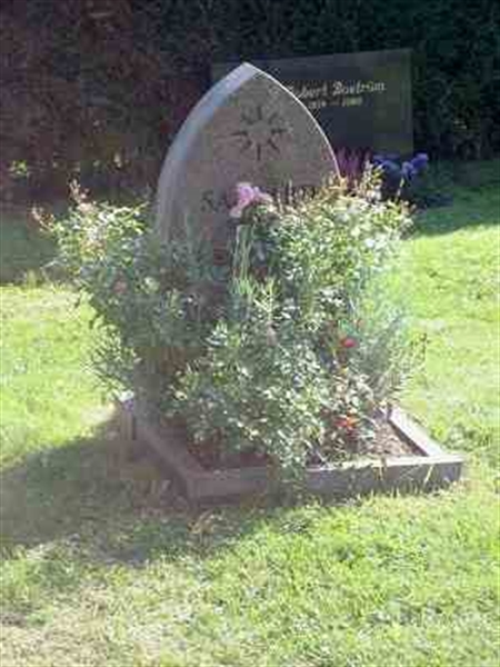 Grave number: F 21    63-64