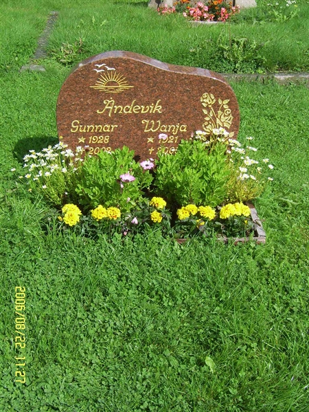 Grave number: F 06    69-70