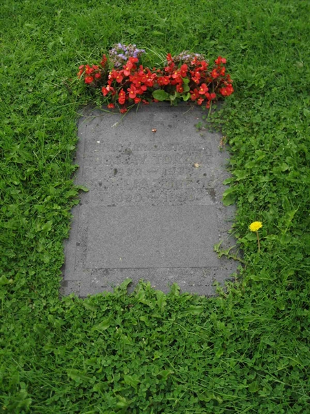 Grave number: F 10   190-191