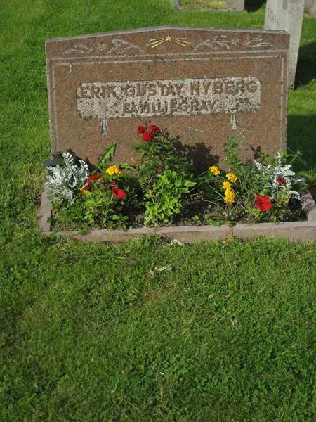 Grave number: F 18    58-59