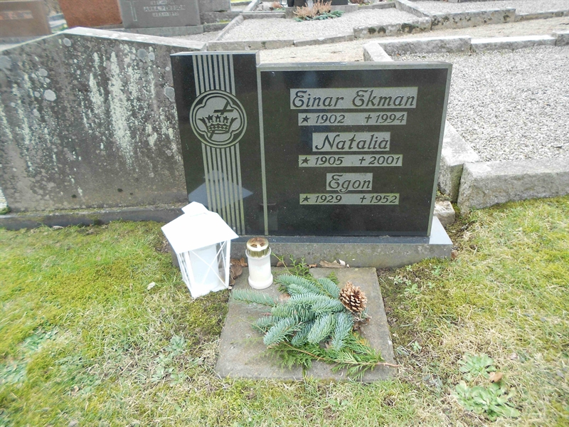 Grave number: NÅ M5    69, 70, 71