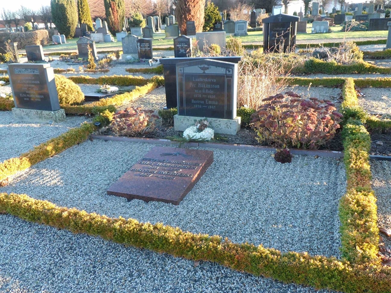 Grave number: 2 01  1161