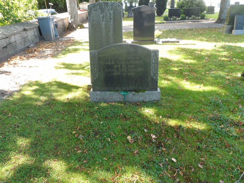 Grave number: SK F    33, 34