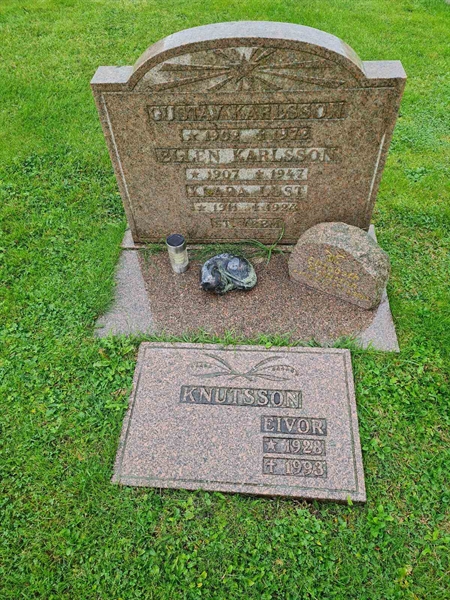 Grave number: KG 08   195, 196