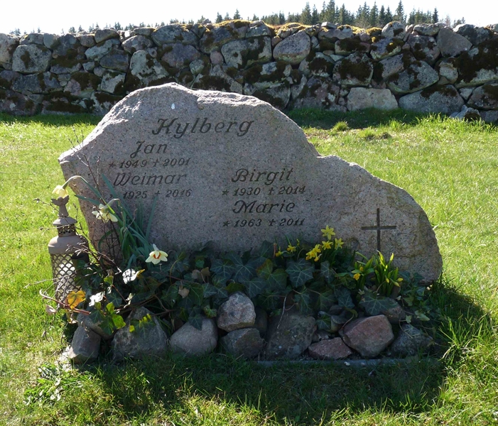 Grave number: SG 3   55
