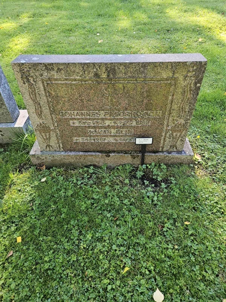 Hautatunnus: Fr 7   188-189