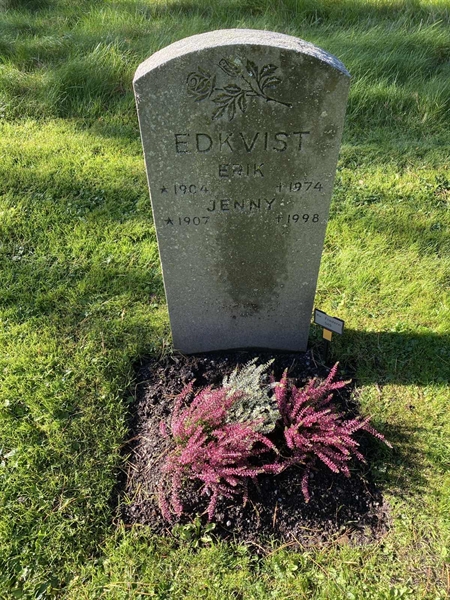 Hautatunnus: 2 F   545