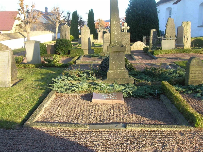 Grave number: BK KV3     8